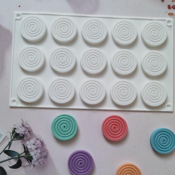 15 mini spiralic v krogu - silikonski model